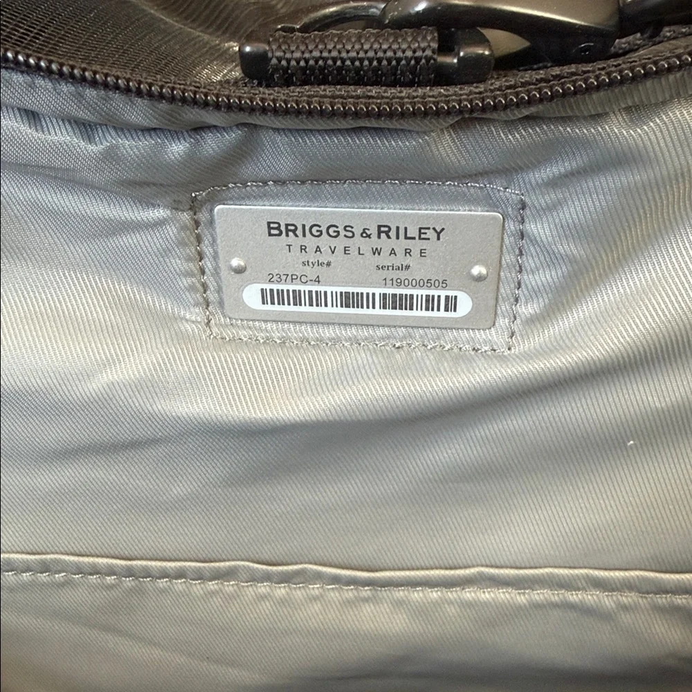 Briggs & Riley Black Dog Carrier
